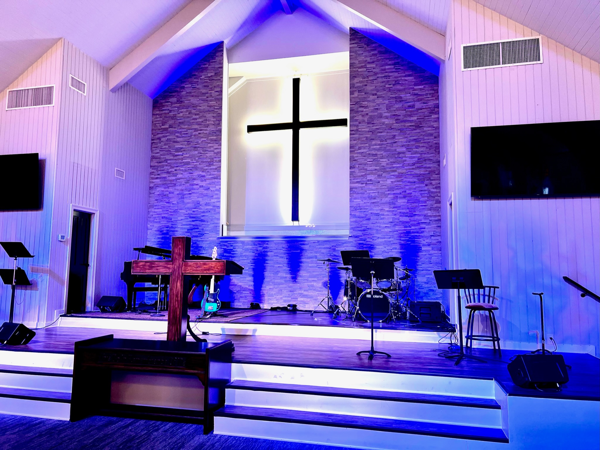 Galilee Baptist sanctuary detail — Worx Audio loudspeaker placement and platform layout.